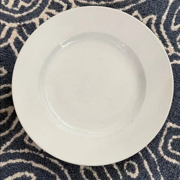 Pottery Barn 2 Great White deep plates Set of 2 - Picture 2 of 5